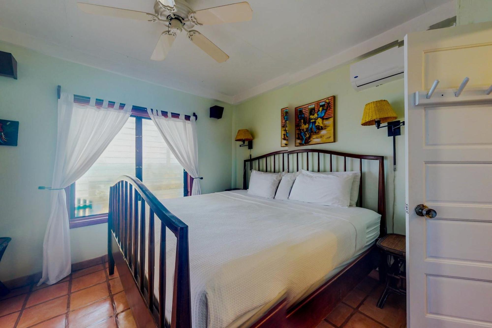 Beachside Villas Gold Standard Certified Placencia Room photo