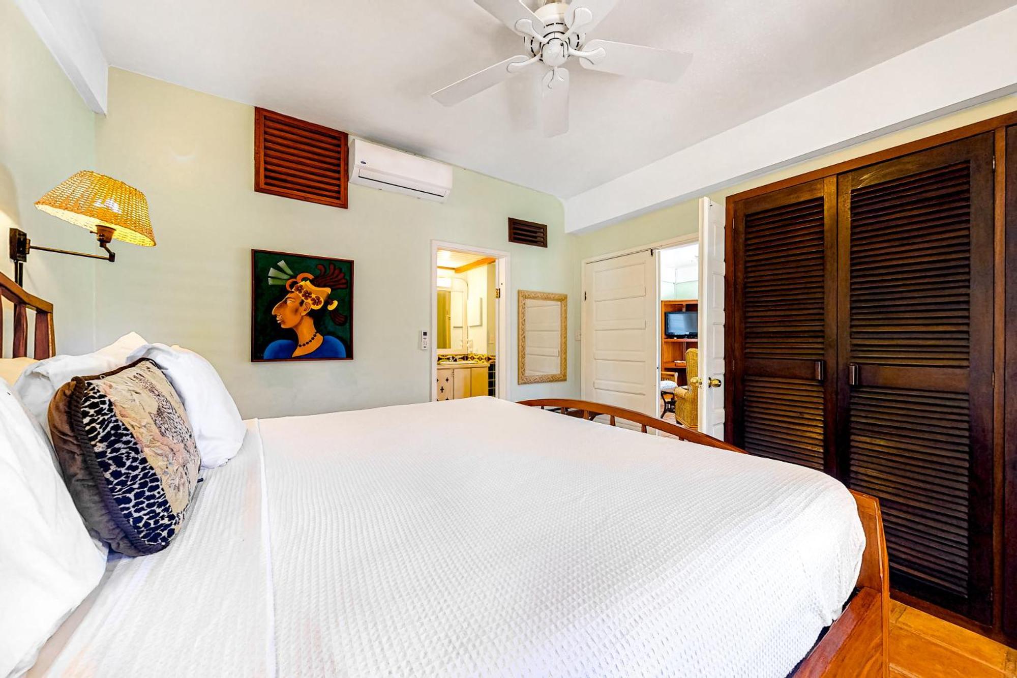 Beachside Villas Gold Standard Certified Placencia Room photo