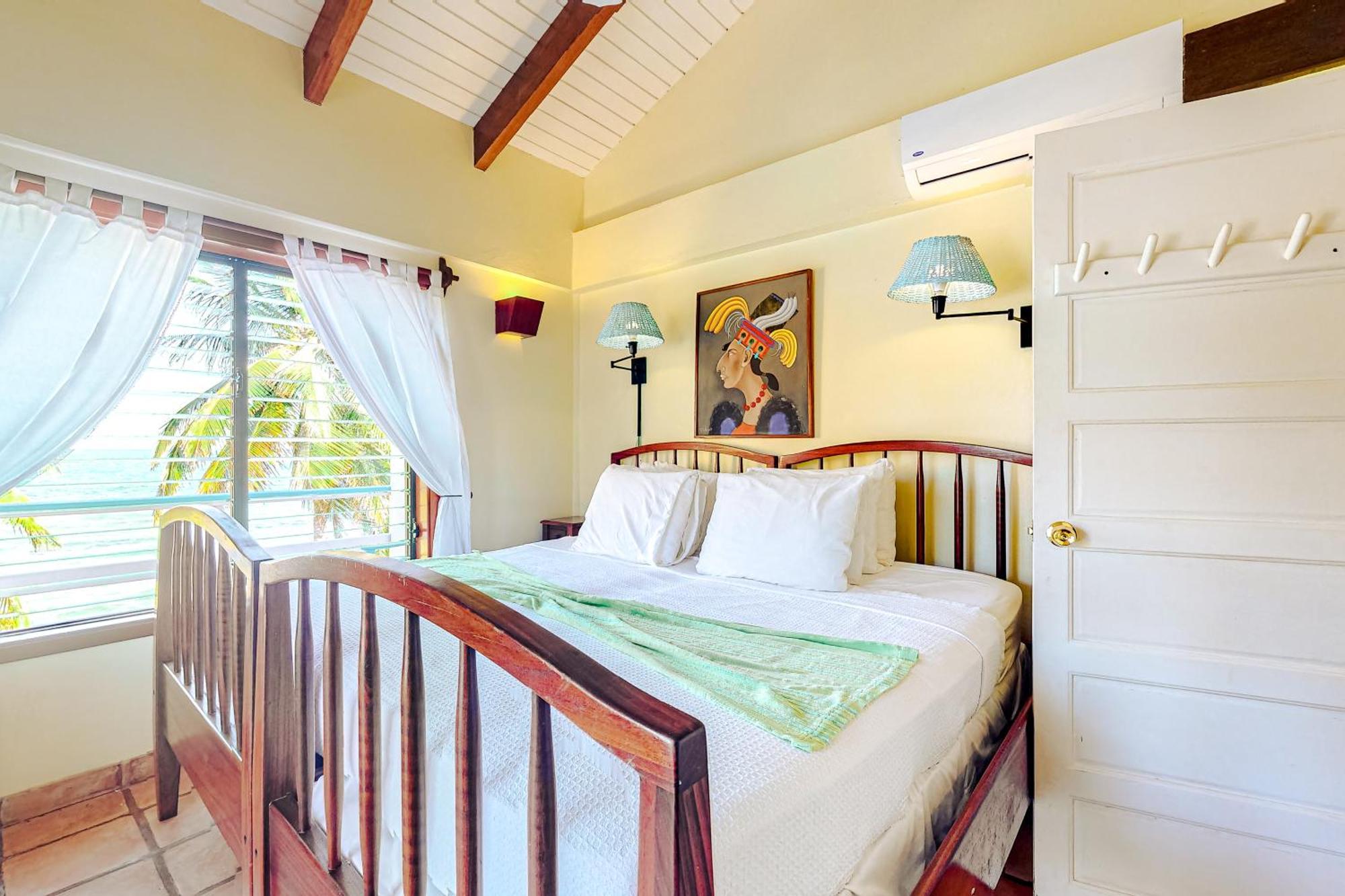 Beachside Villas Gold Standard Certified Placencia Room photo