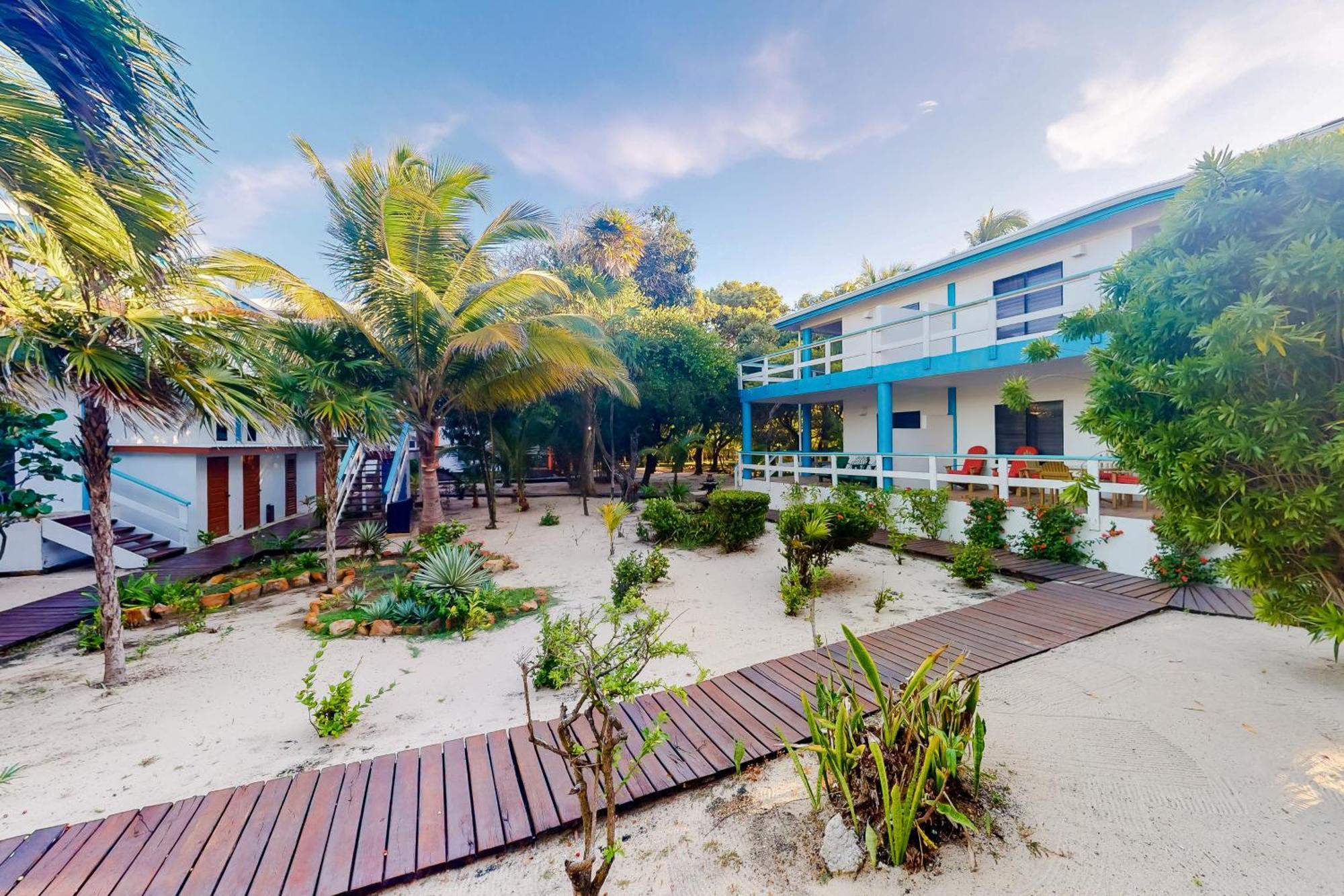 Beachside Villas Gold Standard Certified Placencia Room photo